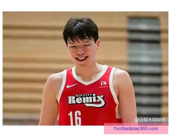 开拓者官方召回杨瀚森 混音告别本赛季大合影小杨未现身